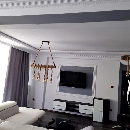 Luxury Apartment Máréfalva Kültér fotó